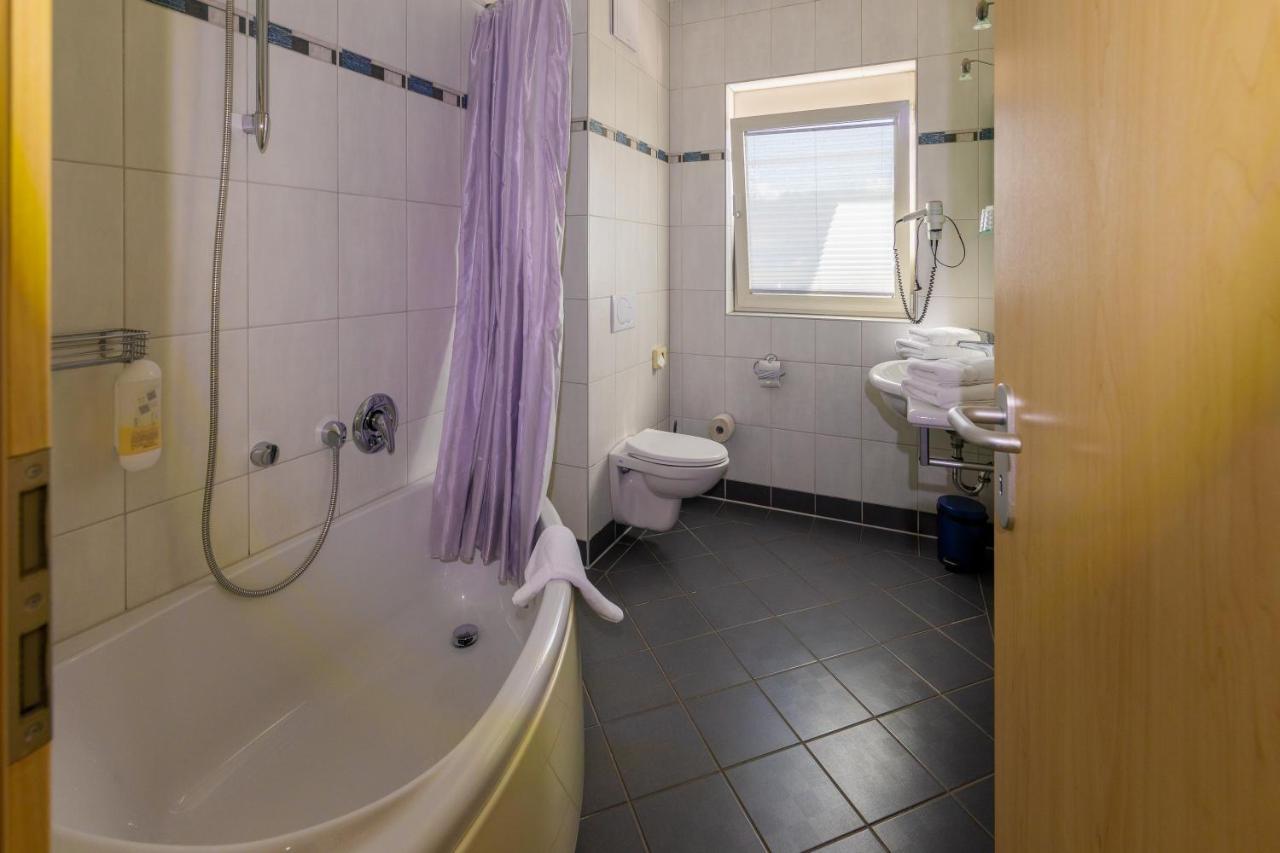 Business Vital Hotel Am Rennsteig ซูล ภายนอก รูปภาพ